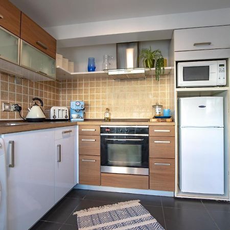 Pass The Keys Art Deco Inspired Apartment With Roof Top Views Shrewsbury Buitenkant foto