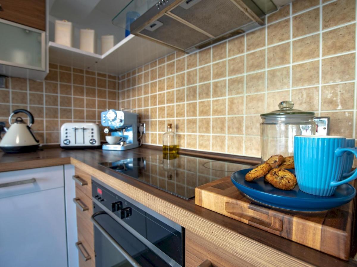 Pass The Keys Art Deco Inspired Apartment With Roof Top Views Shrewsbury Buitenkant foto