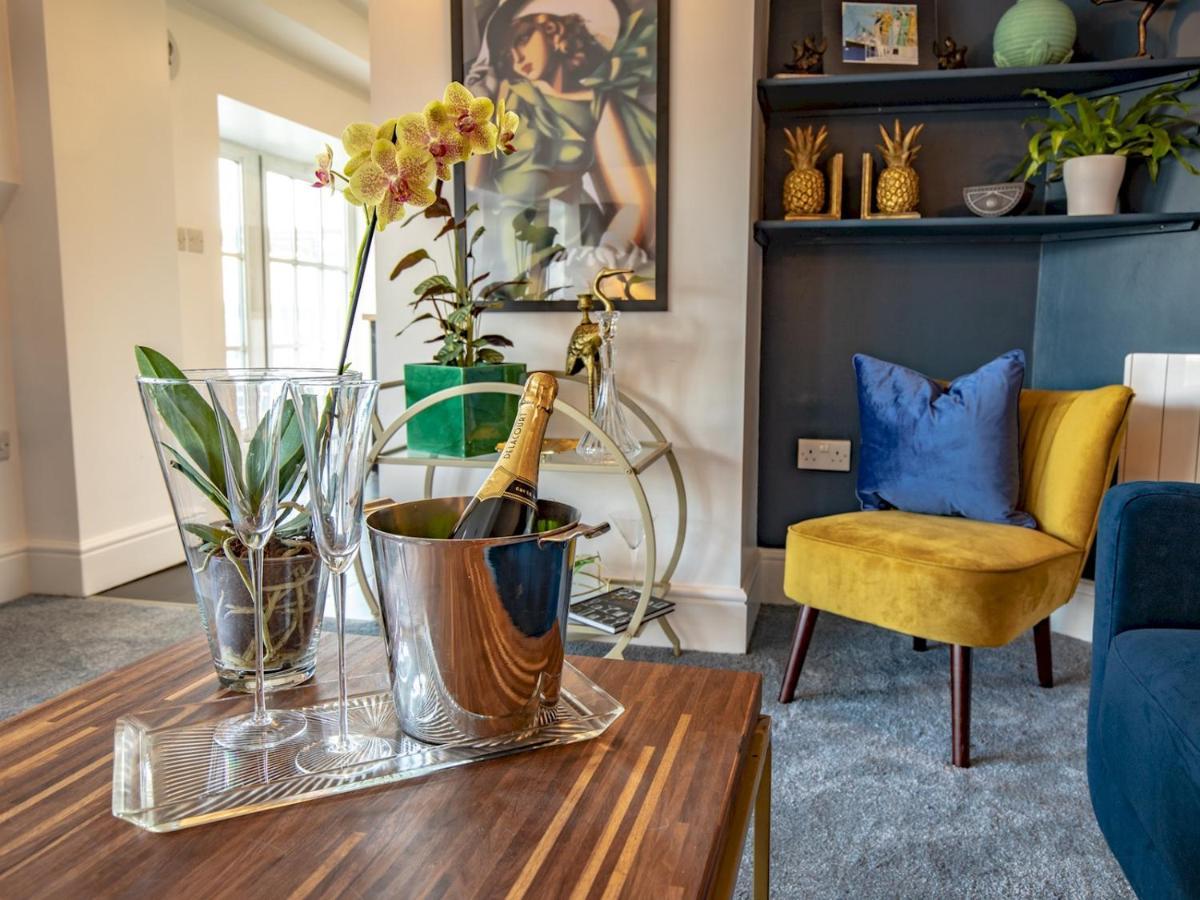 Pass The Keys Art Deco Inspired Apartment With Roof Top Views Shrewsbury Buitenkant foto